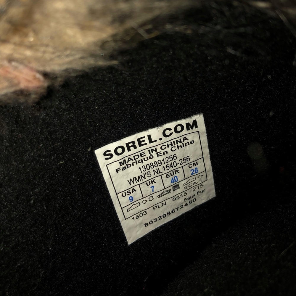 Sorel Joan of Arctic Wool lined Fur Trim Tall Brown Boots. 9 - Picture 8 of 9